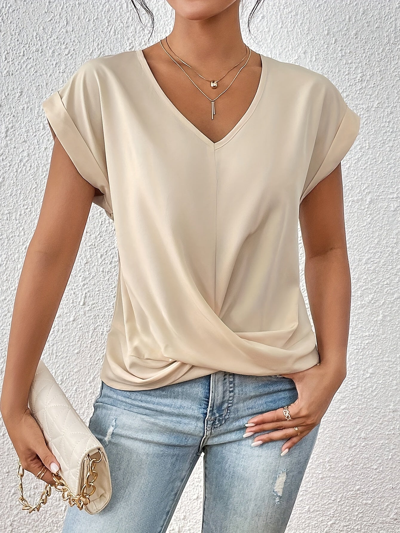 Mia™ | Casual T-skjorte med sweetheart halslinje?