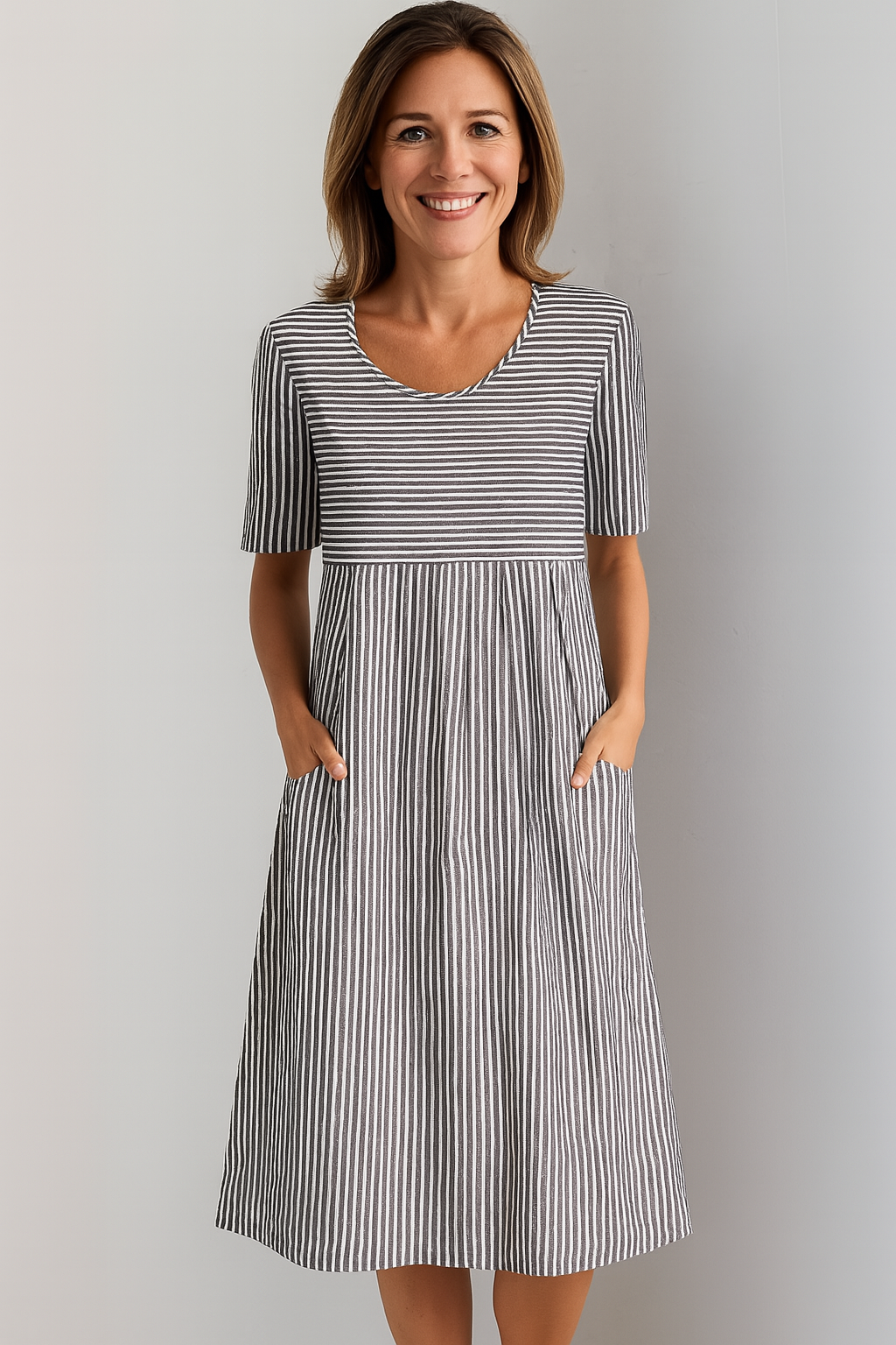 Annika | Elegant Stripete Midikjole med Sjøinspirert Følelse