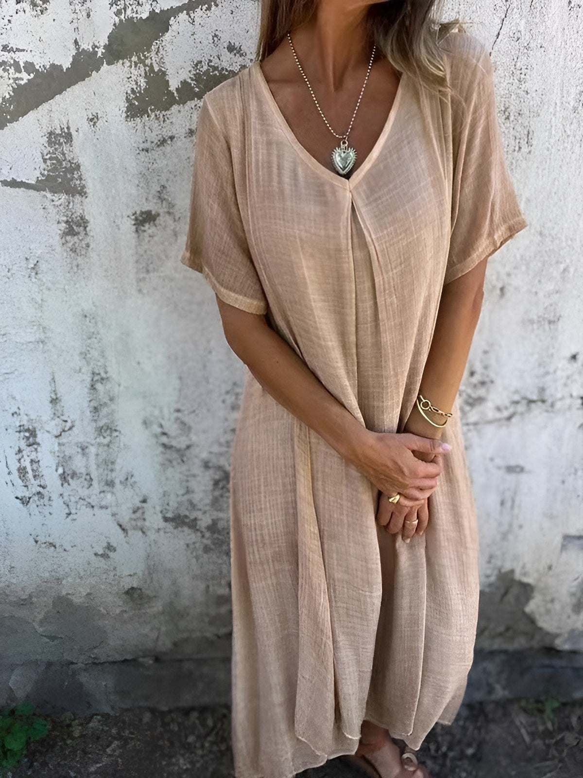 Nelly™ | Behagelig kjole med V-hals