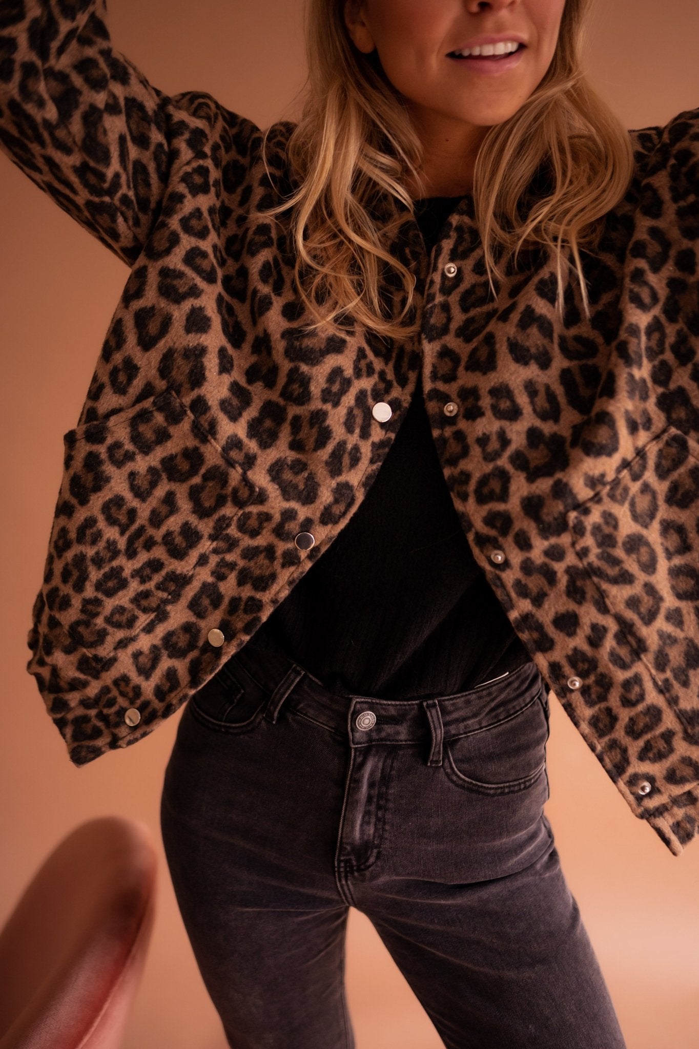 Mila™ | Trendy Jakke med Leopardmønster