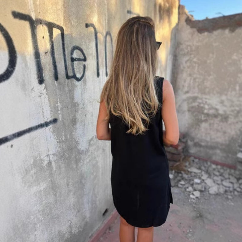 Ermeløs V-hals kjole med knapper og lommer for kvinner